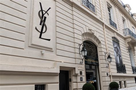 Museo Yves Saint Laurent di Parigi